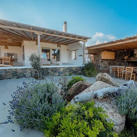 Dom wakacyjny Blue Cove Maisonette At Beach, Seaview Ftelia (Mykonos)